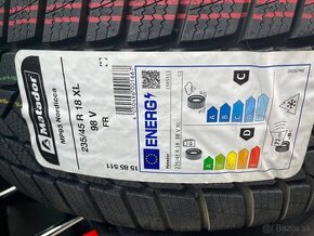 Zimné pneumatiky 235/45 R 18 XL