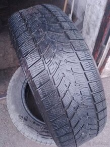 2x zimné pneumatiky 215/65 r 17