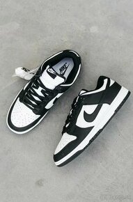 Nike SB Dunk Low Black White - 1