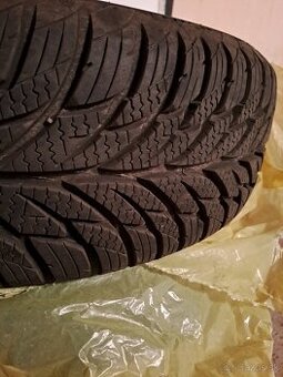 Na predaj M+S 195/65 R 15.