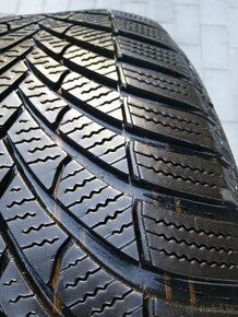 215/55 r17 zimné pneu.Semperit 6,5 mm