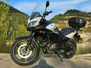 Suzuki DL 650 V strom 2015 ABS TOP stav gar.km