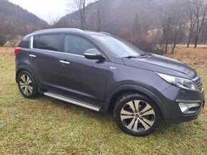 KIA SPORTAGE 2.0 CRDI 4x4 100 kw A/T automat kup.v SR