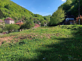 Ponúkame na predaj stavebný pozemok v Trenčianskych Teplicia - 1