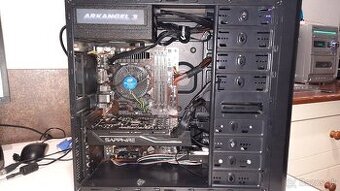 Core i5 7500 3.40GHz/16GB DDR4/SSD+HDD/RX 470 8GB/Win10