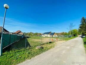 APEX reality stavebný pozemok na dvojdom v Orešanoch, 951 m2