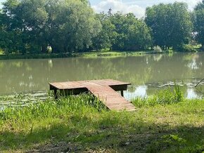 Rekreačný pozemok s posedením priamo pri Malom Dunaji