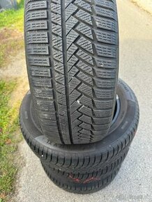 225/55R17 Continental