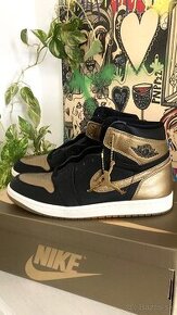 Nike Air Jordan 1 Retro High / BLACK and GOLD - 1