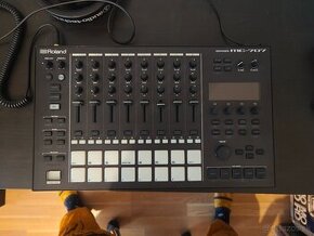 Roland MC-707