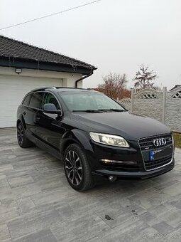 AUDI Q7   7MIESTNÝ PANORAMA