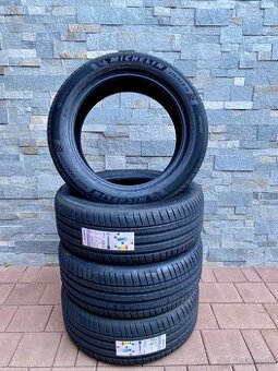 Michelin Pilot Sport 4 SUV 235/55 19