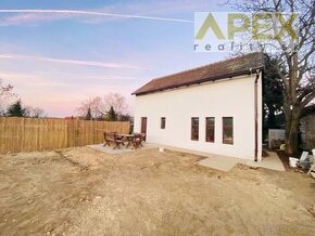 Exkluzívne APEX reality chalupa v obci Šalgočka, 800 m2