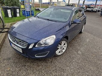 Volvo V60 D4