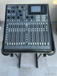 Behringer X32 Producer + SKB case - 1