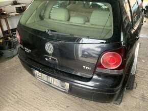 Zadný kufor vw polo 9n3 čierna met.