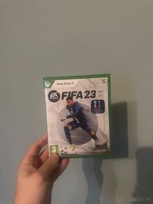 predám fifa 23 na xbox series