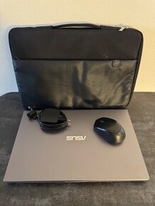 Predám ASUS X515EA_X515EA aj s príslušenstvom