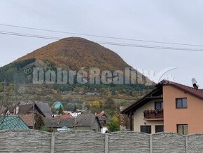 PREDAJ - Slnečný pozemok v malebnom prostredí jesennej príro