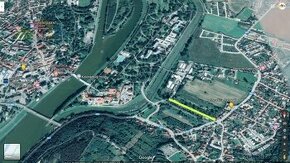 Investičný pozemok 3880 m2 pri kúpeľnom ostrove Banka - Pieš - 1