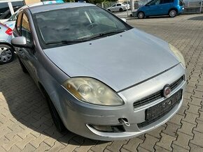 Lacno rozpredám Fiat Bravo 2007-2015 na náhradné diely