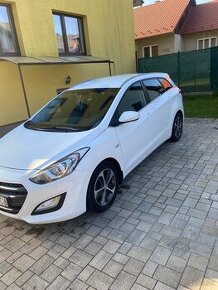 Predám Hyundai i30cw automat