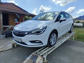 Opel Astra K 2017 1.6 cdti - 1