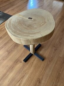 Dreveny stolček
