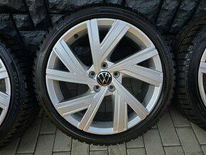 5x112 R18 VW Bergamo 225/40 R18 - 1