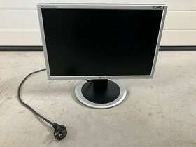 LG LCD monitor 19” - 1