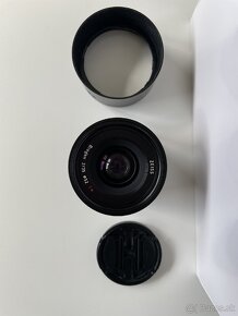 Zeiss Loxia 35mm f2 biogon