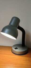 Stolová lampa