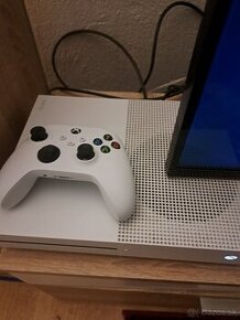 Xbox One S a hry