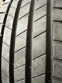 Predám letné pneu 215/40R18 89Y Bridgestone T005