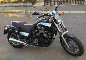 Yamaha Vmax 1200 - 1