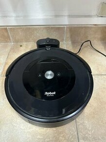 Rezervovane: Predám robotický vysávač iRobot Roomba e5