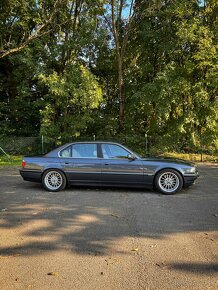 BMW 740iL E38