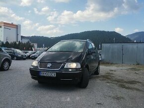 Volkswagen Sharan 1.9 TDI Highline - 1