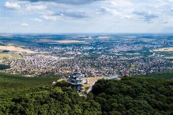 Predáme pozemky  v centrálnej časti Zobora