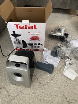 mlynček na mäso Tefal