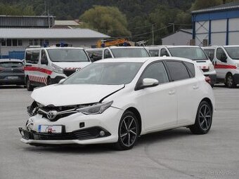 Toyota Auris 1.6 l D-4D S S Executive - 1