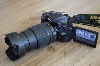 Nikon D5600 - wifi BT - dotyk. display AF VR objektiv 18-105