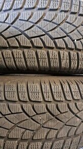 Predám 2ks skoro nové zimné 235/55r17-99H Dunlop