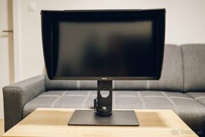 Benq SW270C - Top stav