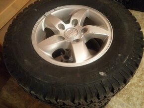 245/70 R16 rozteč 139.7 Kia Sorento