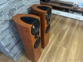 KEF Q5