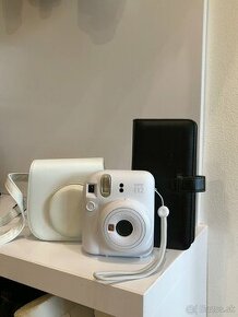 PREDAT instax mini 12.Taška nemu ako darček, aj fotoalbum (