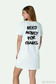 predlžené tričko šaty - need money for chanel biele - 1