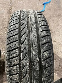 Predam letne pneu 185/60 r15