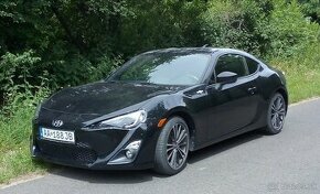 Scion FR-S, totožne ako Subaru BRZ, Toyota GT86 - 1